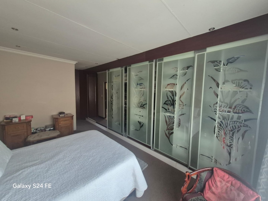 3 Bedroom Property for Sale in Safari Gardens North West